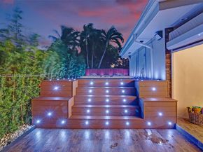 8843 Hawthorne Ave, Surfside FL 33154