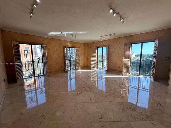 711 Biltmore Way 502, Coral Gables FL 33134
