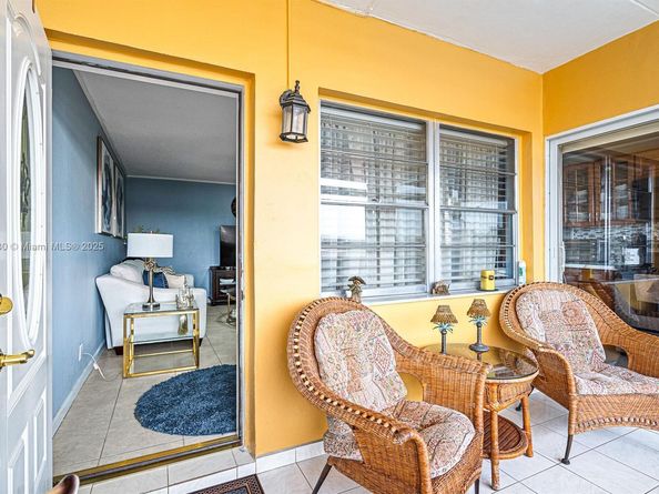 180 NE 12th Ave 14E, Hallandale Beach FL 33009