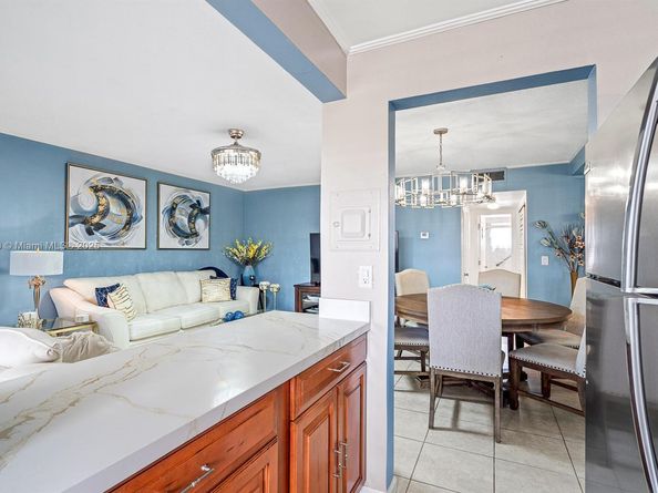 180 NE 12th Ave 14E, Hallandale Beach FL 33009