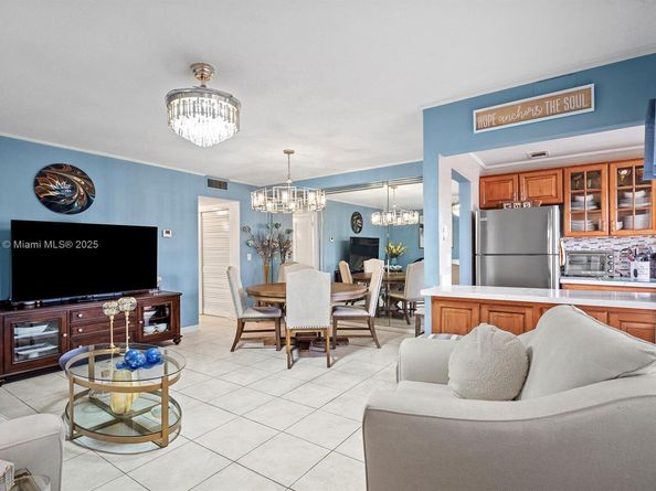 180 NE 12th Ave 14E, Hallandale Beach FL 33009