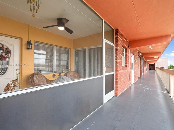 180 NE 12th Ave 14E, Hallandale Beach FL 33009