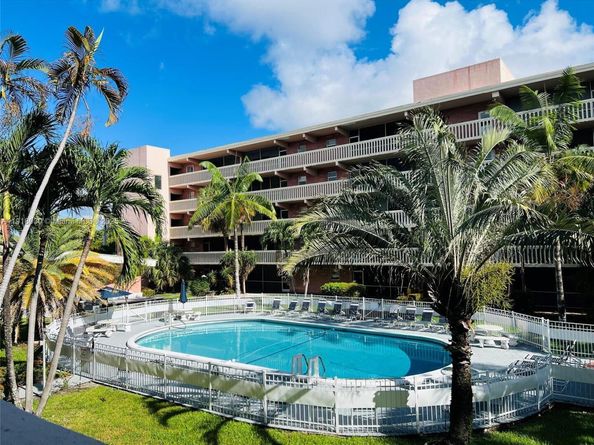 180 NE 12th Ave 14E, Hallandale Beach FL 33009