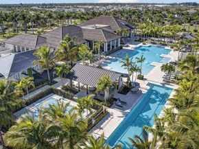 10752 Northbrook Cir, Palm Beach Gardens FL 33412