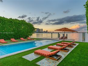 1277 N Venetian Way, Miami FL 33139