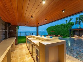 1277 N Venetian Way, Miami FL 33139