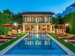 1277 N Venetian Way, Miami FL 33139