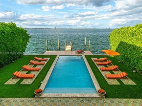 1277 N Venetian Way, Miami FL 33139