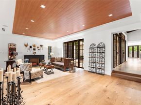 1277 N Venetian Way, Miami FL 33139