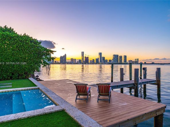 1277 N Venetian Way, Miami FL 33139