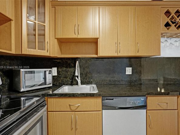 1100 Saint Charles Pl 703, Pembroke Pines FL 33026