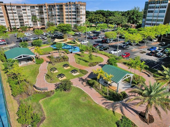 1100 Saint Charles Pl 703, Pembroke Pines FL 33026