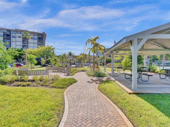 1100 Saint Charles Pl 703, Pembroke Pines FL 33026