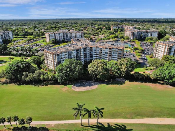 1100 Saint Charles Pl 703, Pembroke Pines FL 33026