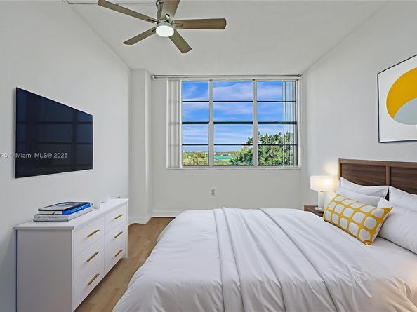 1100 Saint Charles Pl 703, Pembroke Pines FL 33026