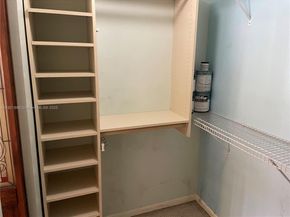 911 NE 199th St 20314, Miami FL 33179