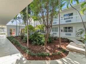 8080 Tatum Waterway Dr 25, Miami Beach FL 33141