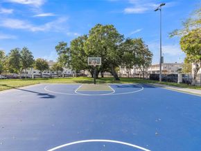 8080 Tatum Waterway Dr 25, Miami Beach FL 33141