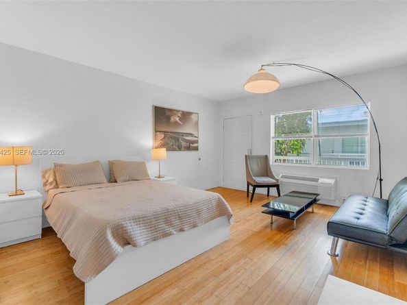 8080 Tatum Waterway Dr 25, Miami Beach FL 33141