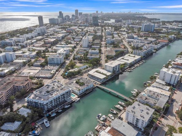 8080 Tatum Waterway Dr 25, Miami Beach FL 33141