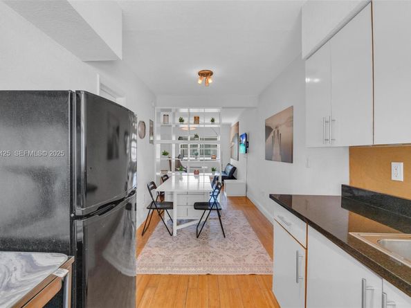 8080 Tatum Waterway Dr 25, Miami Beach FL 33141