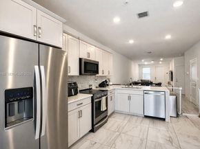 181 SW 170th Ave, Pembroke Pines FL 33027