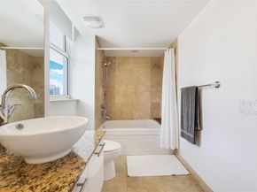 41 SE 5th St 1116, Miami FL 33131