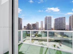 41 SE 5th St 1116, Miami FL 33131