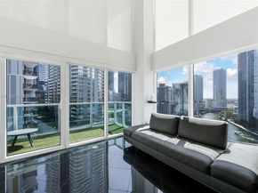 41 SE 5th St 1116, Miami FL 33131