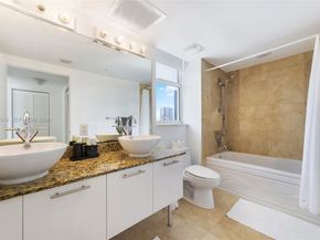 41 SE 5th St 1116, Miami FL 33131