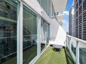 41 SE 5th St 1116, Miami FL 33131