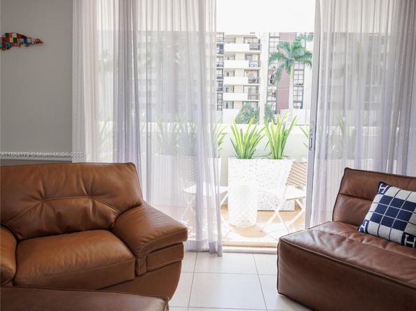 625 Biltmore Way 203, Coral Gables FL 33134