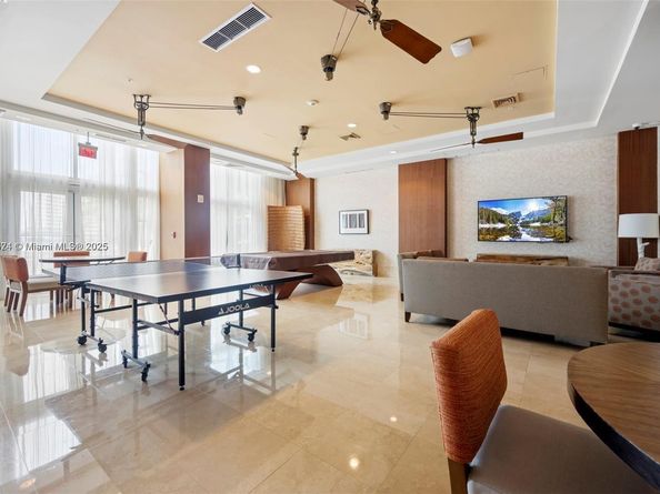1945 S Ocean Dr 401, Hallandale Beach FL 33009