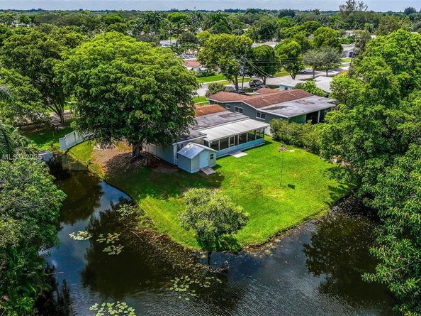 5320 SW 88th Ter, Cooper City FL 33328