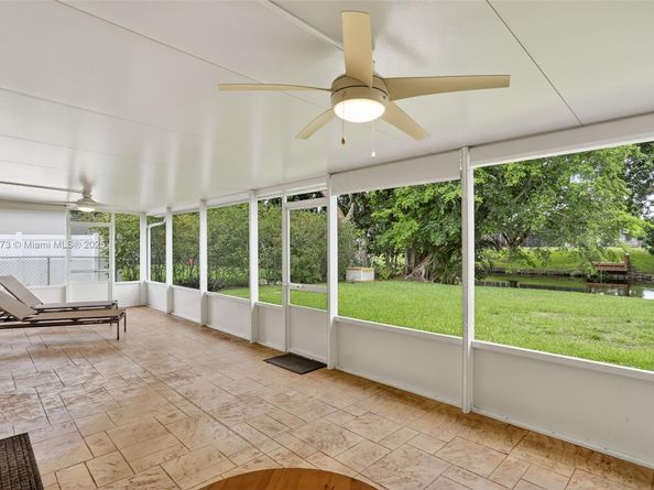 5320 SW 88th Ter, Cooper City FL 33328