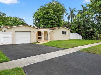 5320 SW 88th Ter
