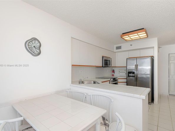 Undisclosed Address #A11789950, Aventura FL 33180