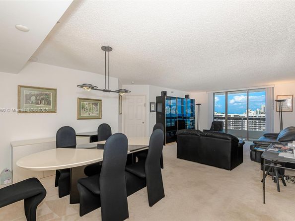 Undisclosed Address #A11789950, Aventura FL 33180