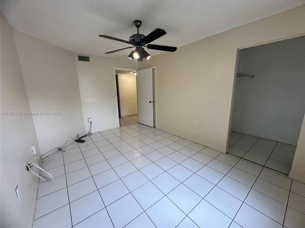 469 NE 207th Ln 101, Miami FL 33179