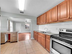 6210 SW 38th St, Davie FL 33314