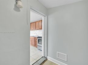 6210 SW 38th St, Davie FL 33314