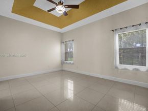 1282 NW 171st Ter, Pembroke Pines FL 33028