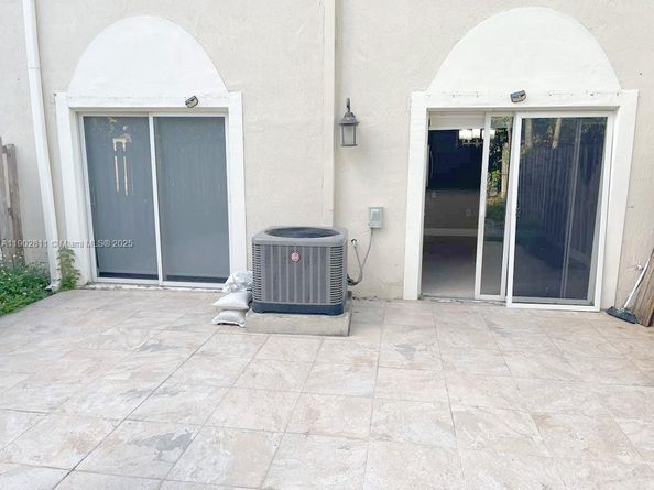 5079 SW 140th Ter, Miramar FL 33027