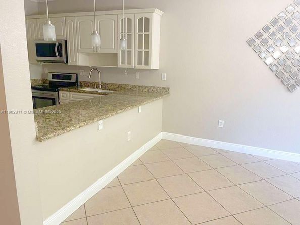 5079 SW 140th Ter, Miramar FL 33027