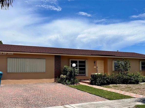 1145 SW 96th Ave, Miami FL 33174