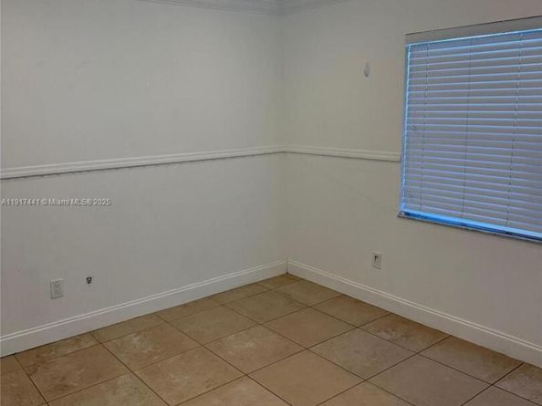 765 SW 101st Ct Cir, Miami FL 33174