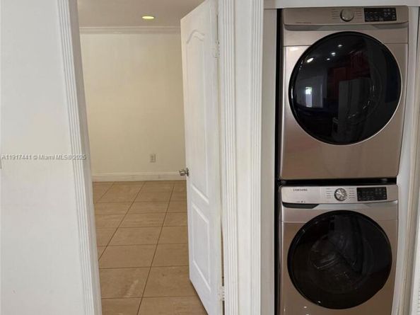 765 SW 101st Ct Cir, Miami FL 33174