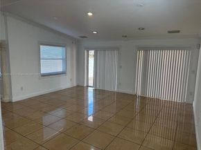 765 SW 101st Ct Cir, Miami FL 33174