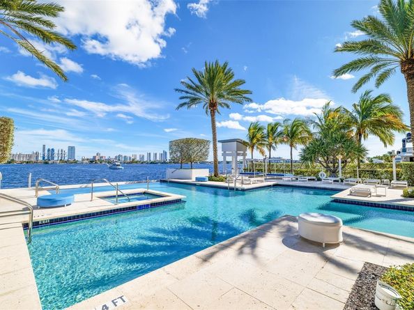 17301 Biscayne Blvd 1510, North Miami Beach FL 33160