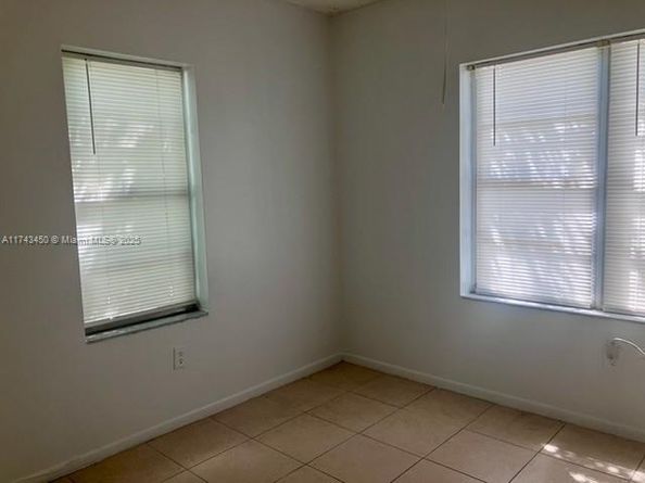 3698 William Ave 6, Miami FL 33133